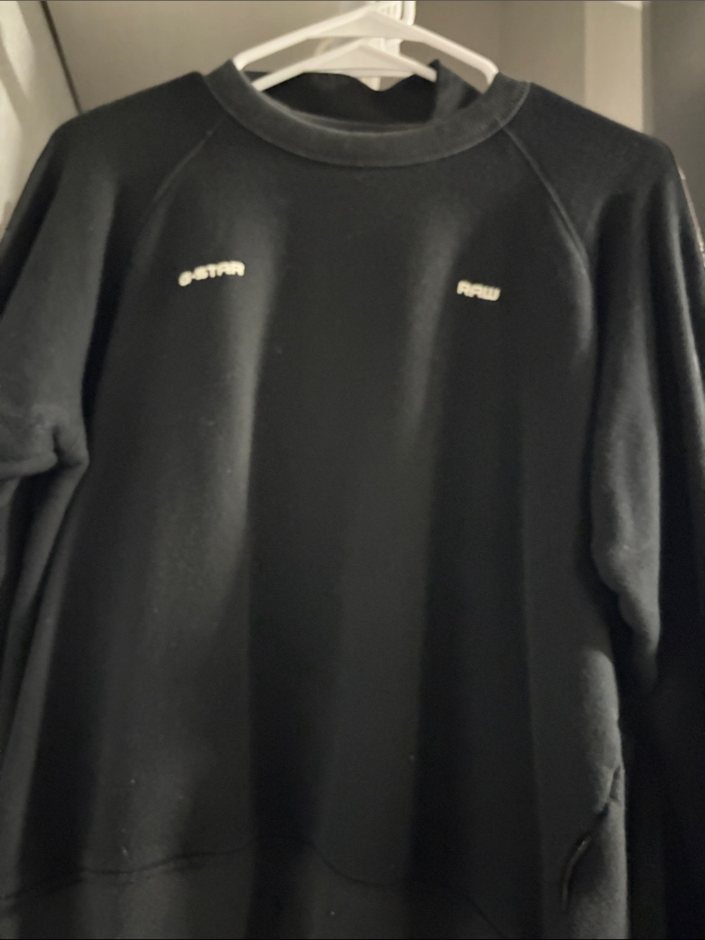 G-Star Raw Men's Black Crewneck Sweatshirt with Subtle Logo
